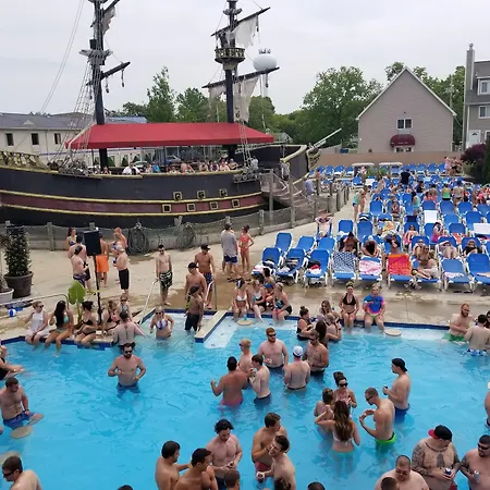 Grand Islander Hotel-3
