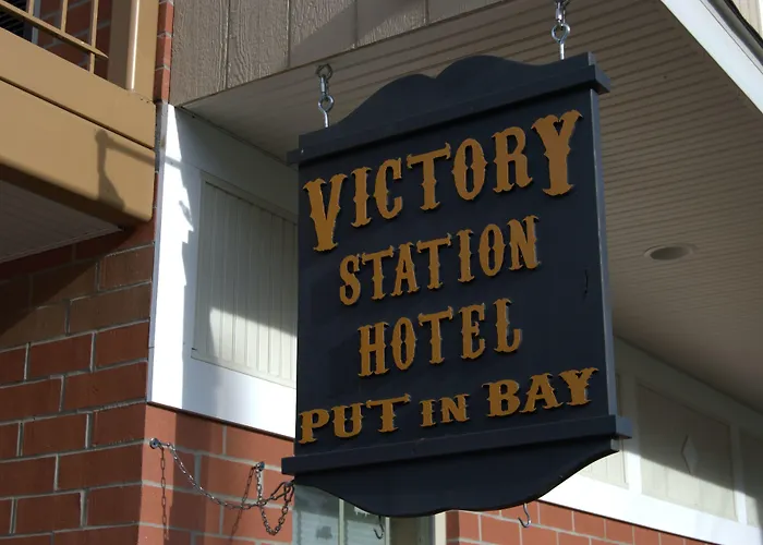 Put-In-Bay Victory Station Hotel